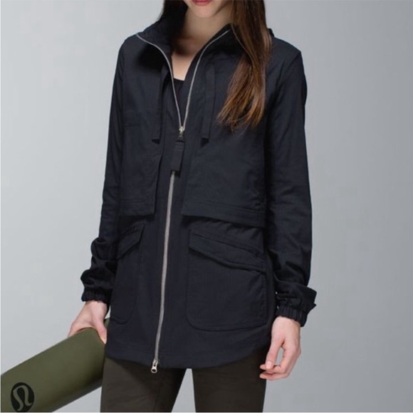 LULULEMON Yogi‎ AnorakBlack Jacket Sz 8